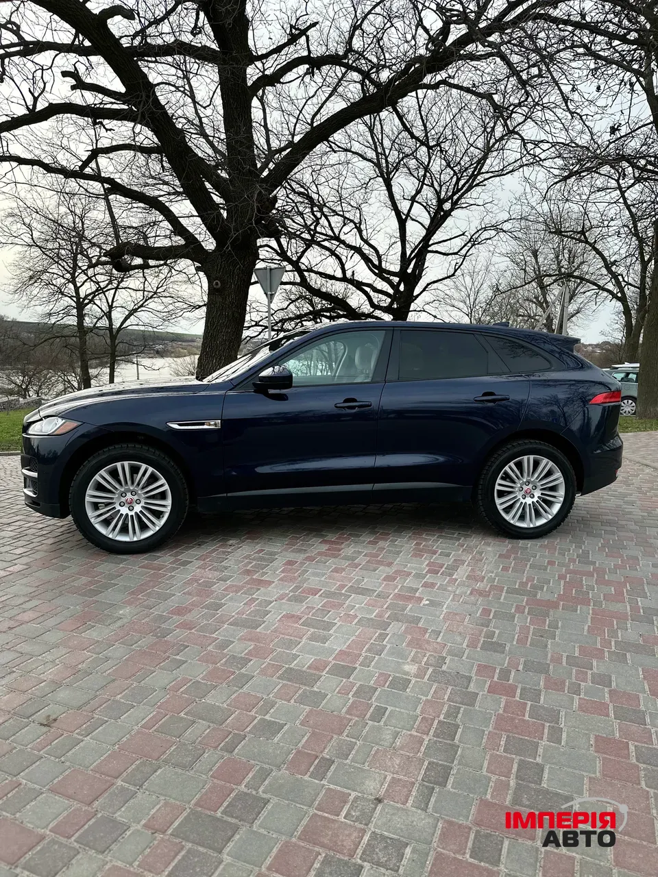Jaguar F-Pace - фото 4