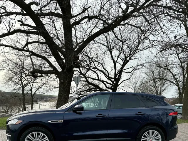 Jaguar F-Pace - фото 4