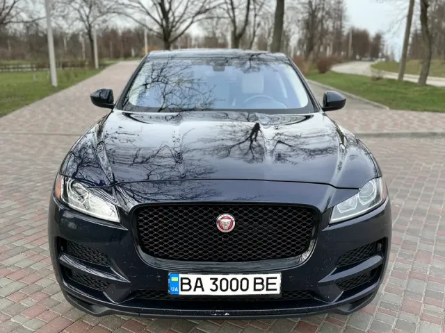 Jaguar F-Pace - фото 2
