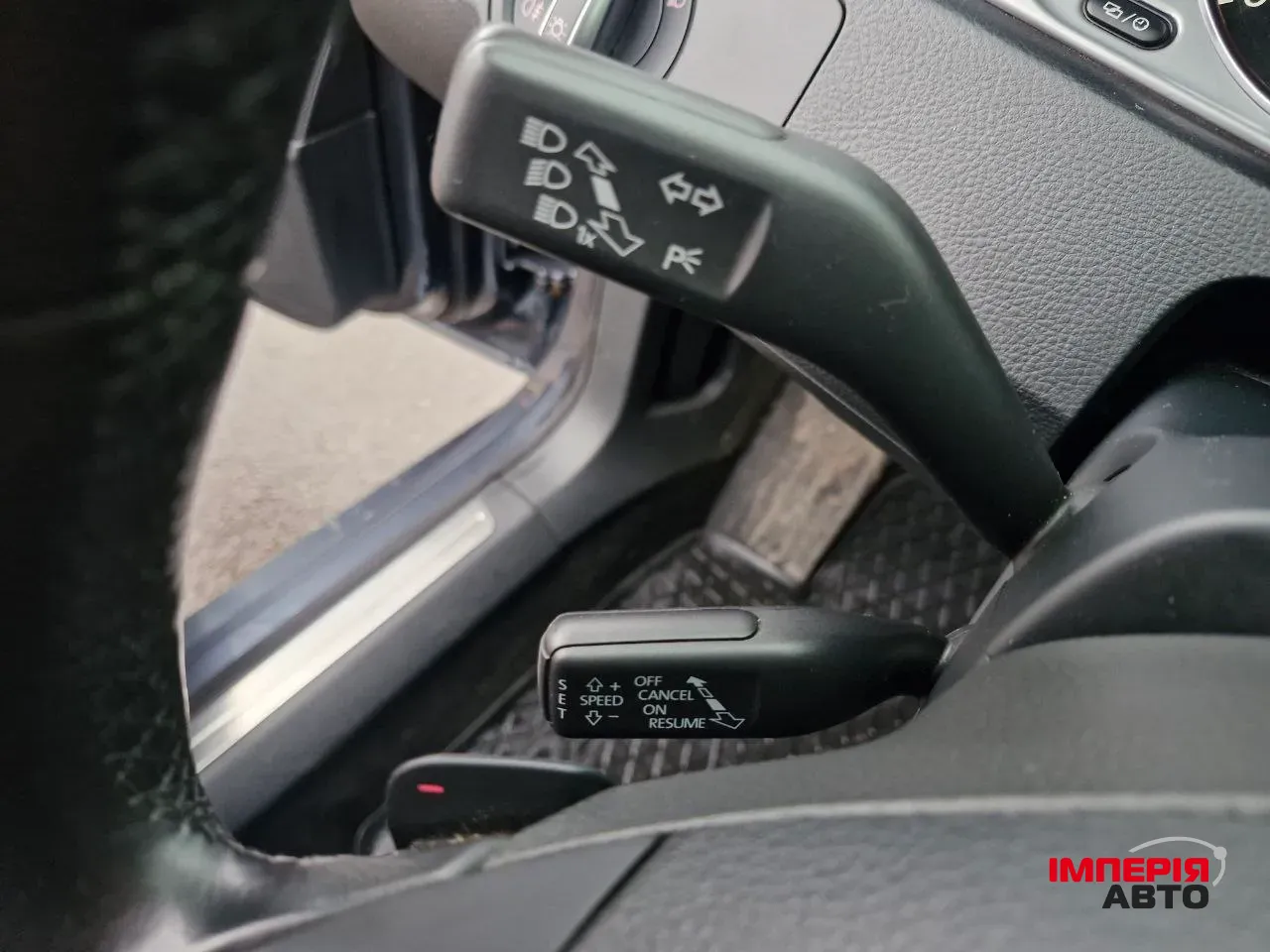 Volkswagen Passat CC - фото 17