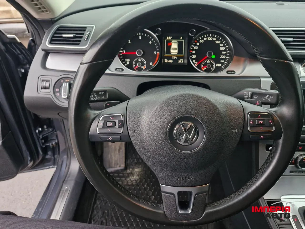 Volkswagen Passat CC - фото 12