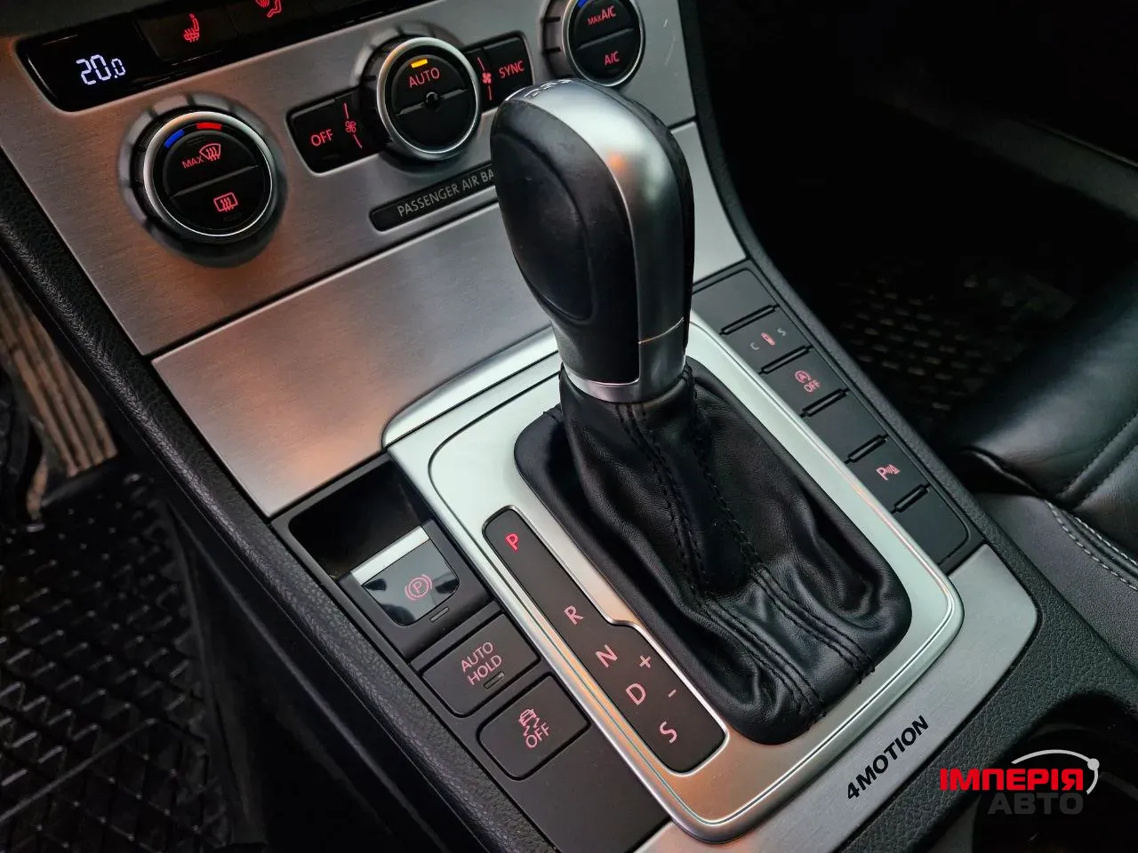 Volkswagen Passat CC - фото 21