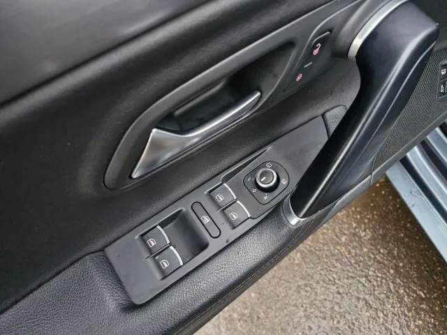 Volkswagen Passat CC - фото 4