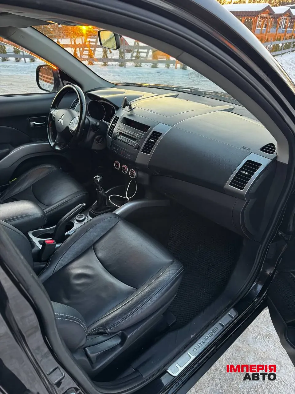 Mitsubishi Outlander - фото 13