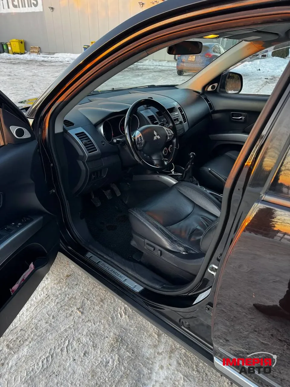 Mitsubishi Outlander - фото 10