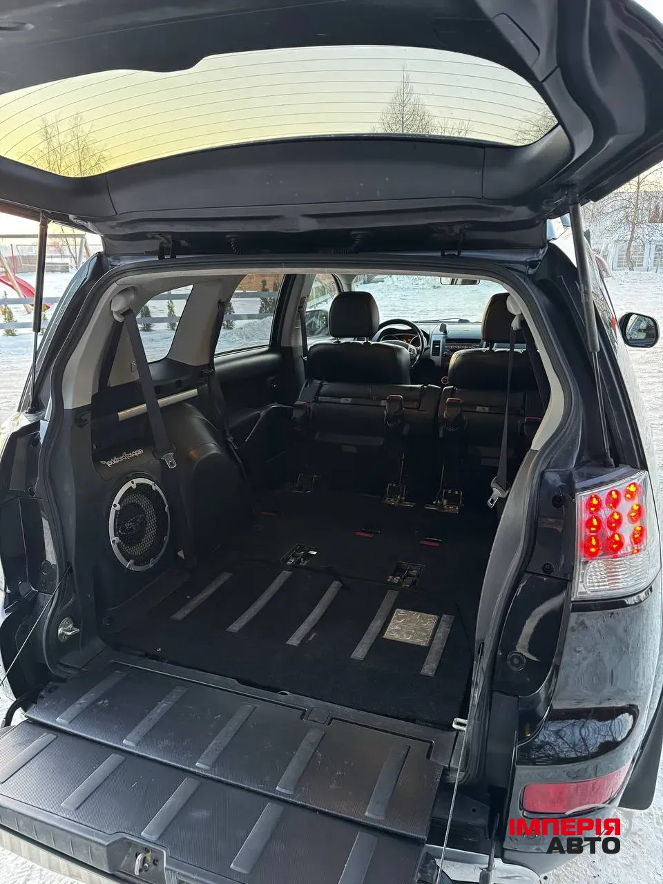 Mitsubishi Outlander - фото 16