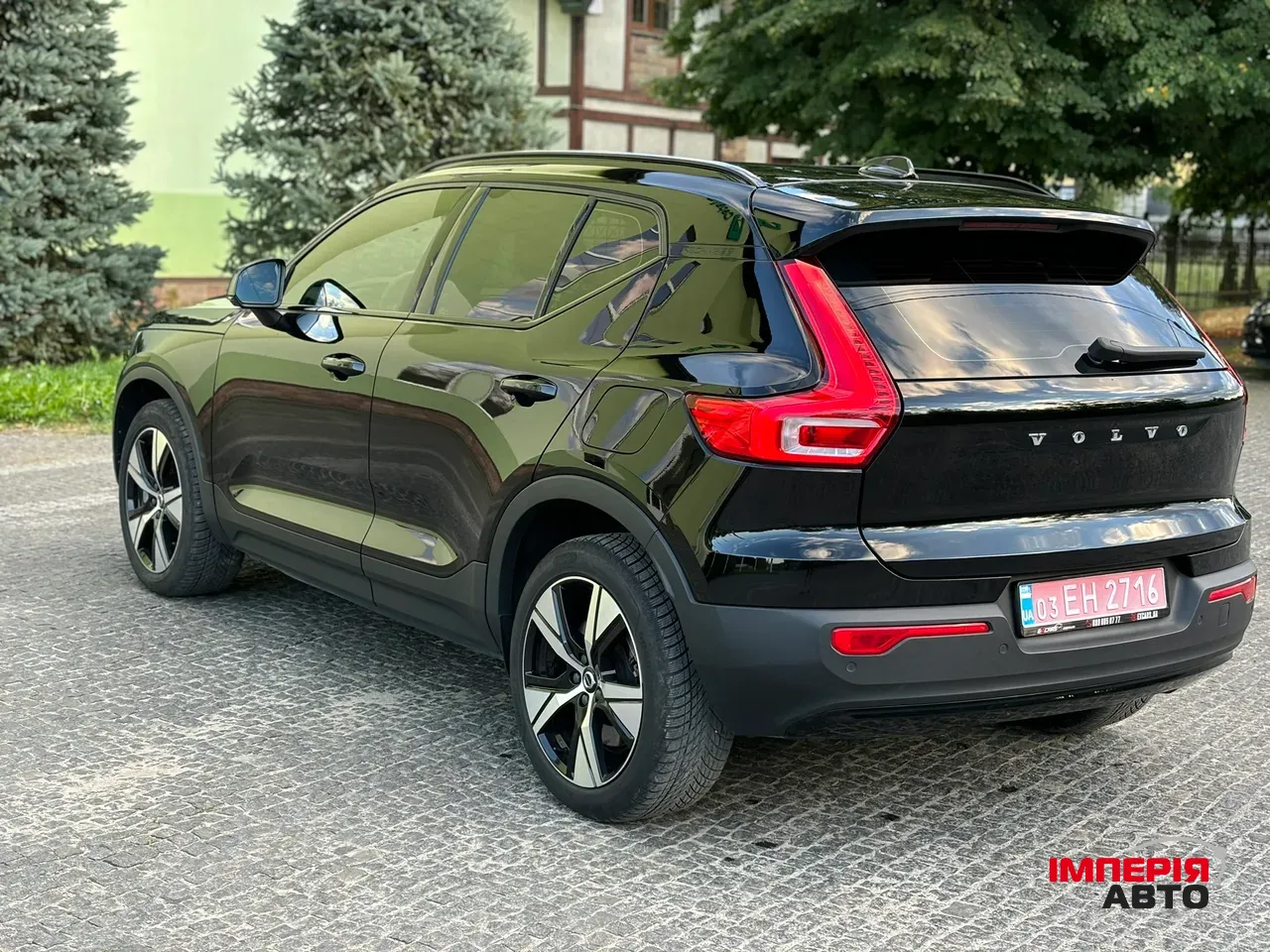 Volvo XC40 - фото 8