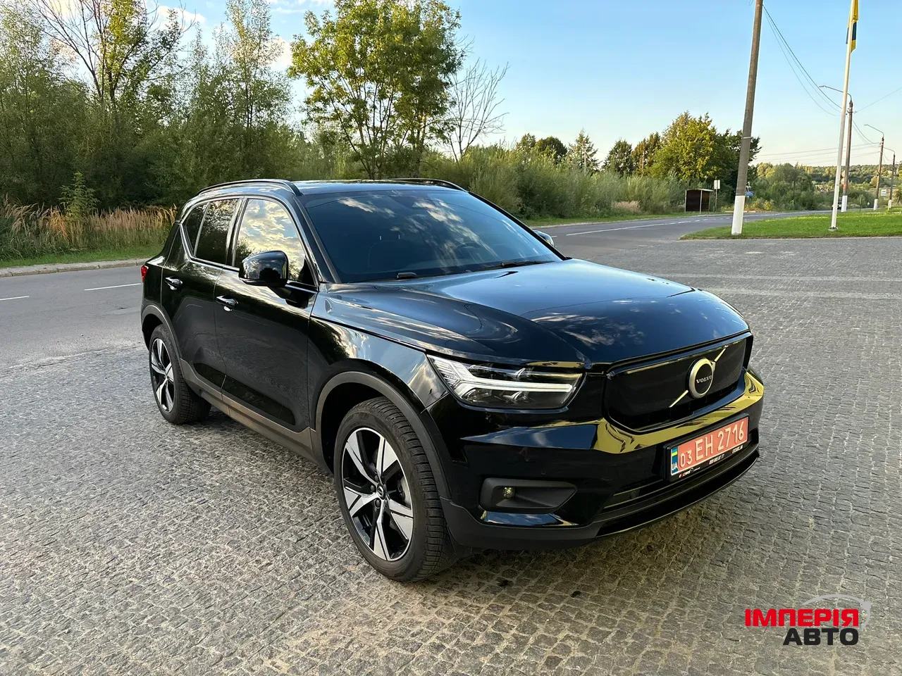 Volvo XC40 - фото 14