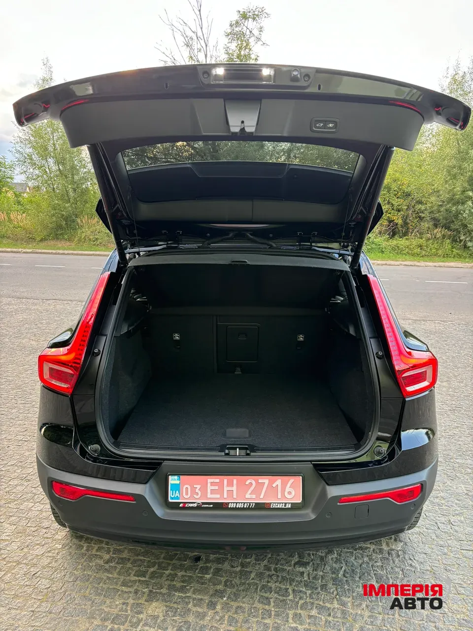 Volvo XC40 - фото 24