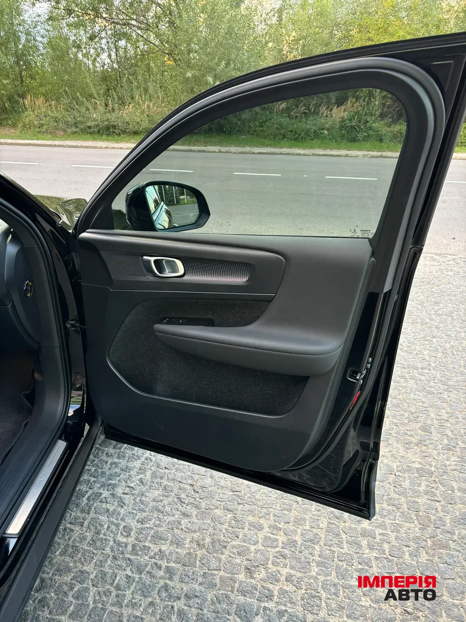 Volvo XC40 - фото 27