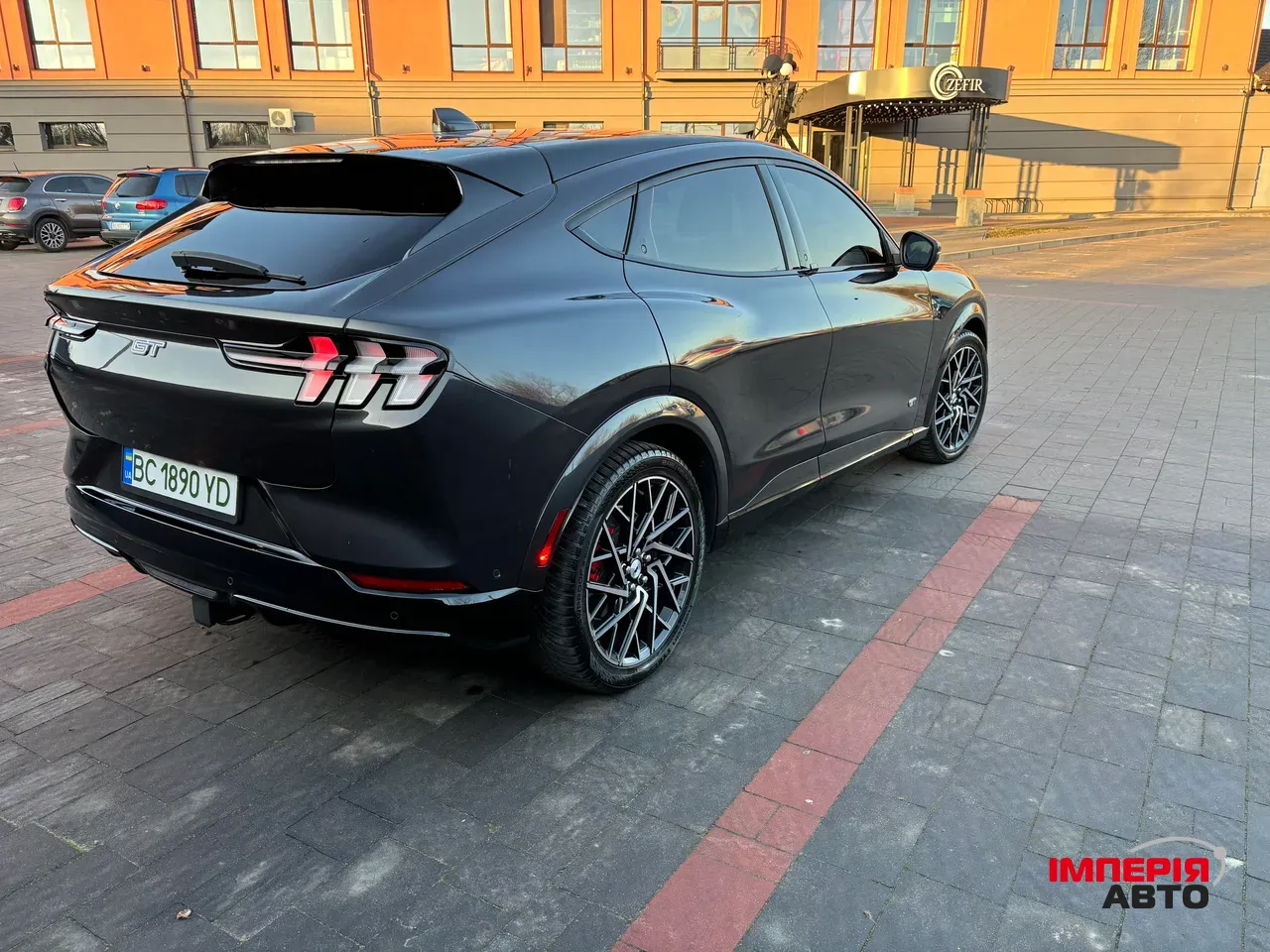 Ford Mustang Mach-E - фото 5