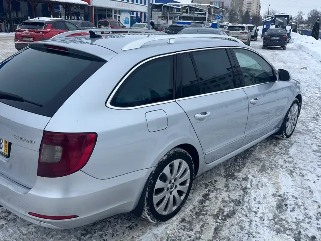 Skoda Superb - фото 5