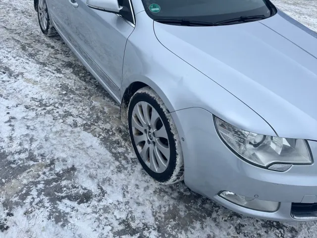 Skoda Superb - фото 1