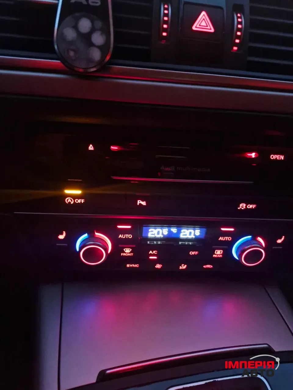 Audi A6 - фото 19