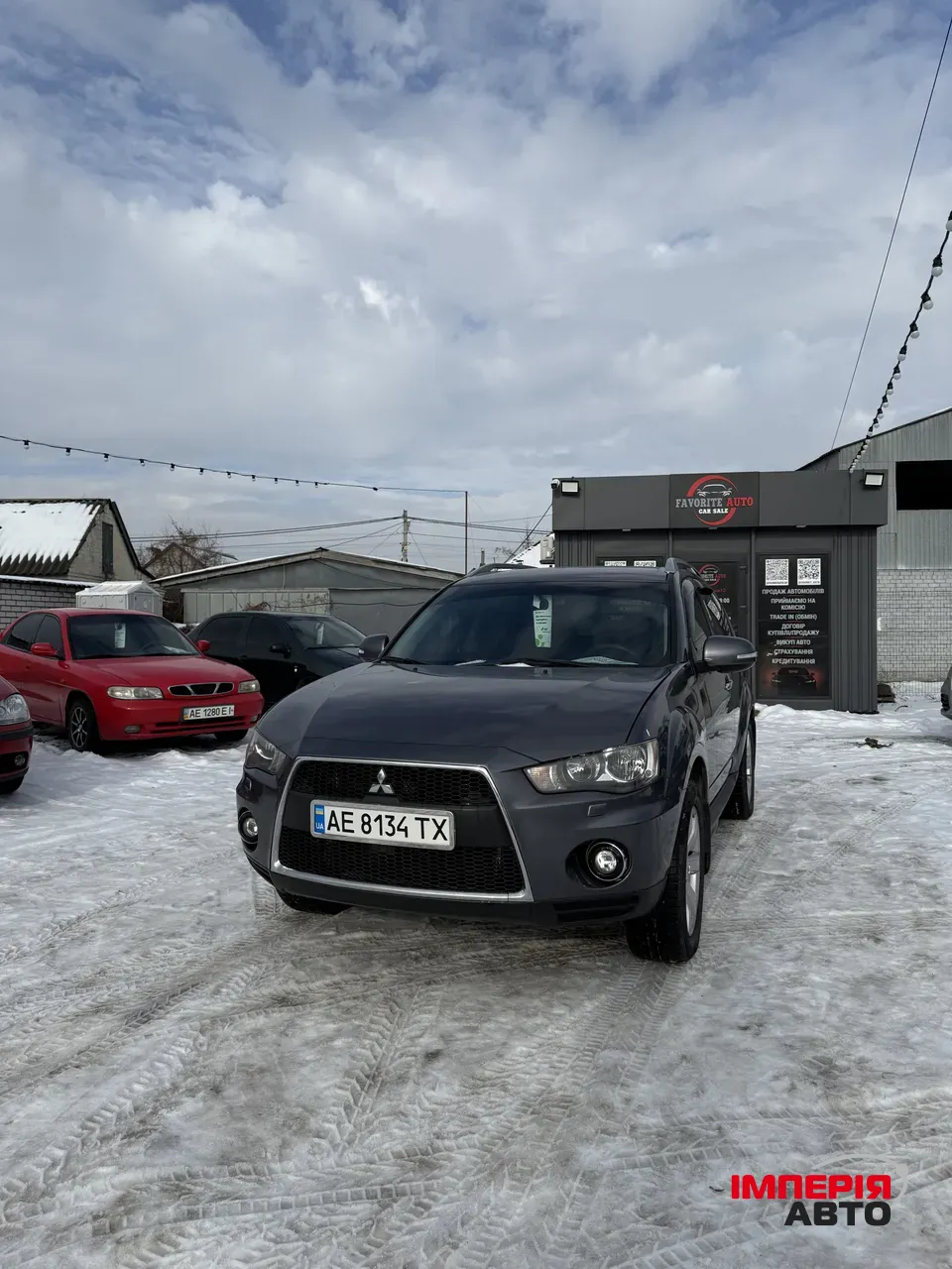 Mitsubishi Outlander - фото 1