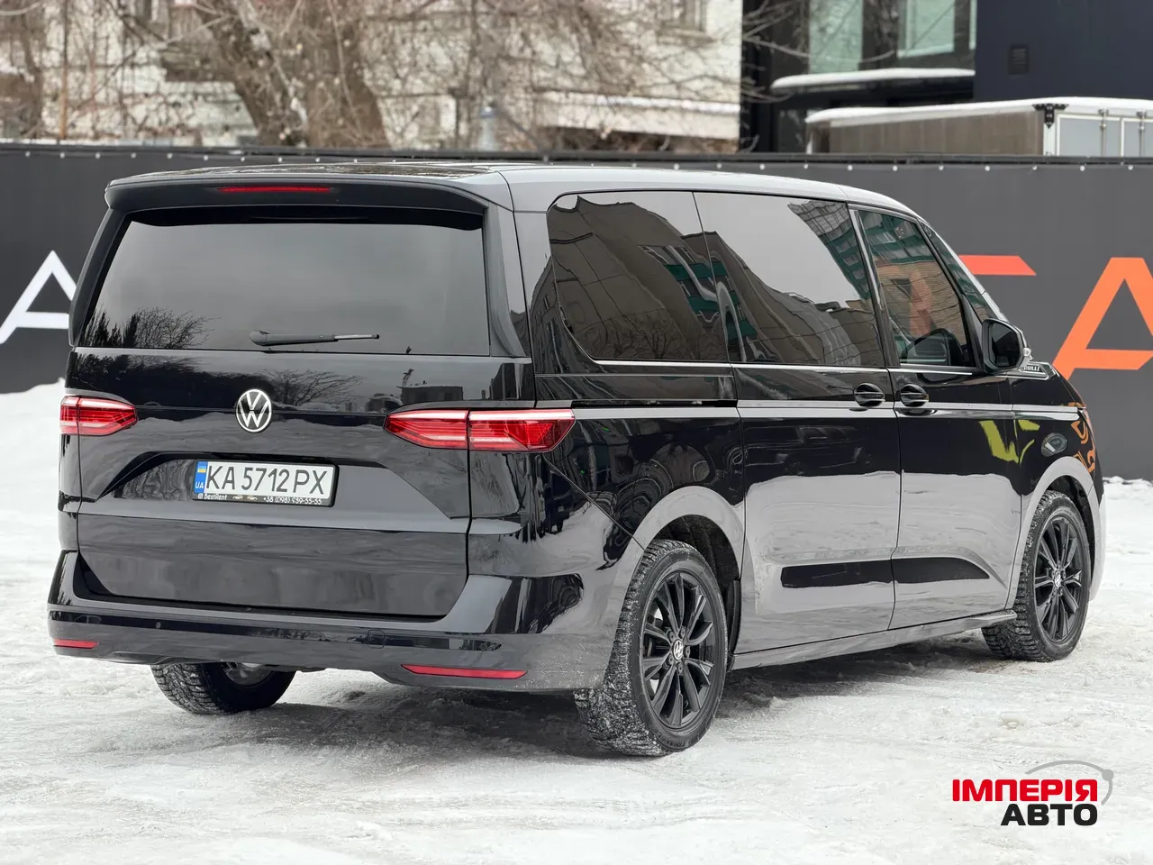 Volkswagen Multivan - фото 4