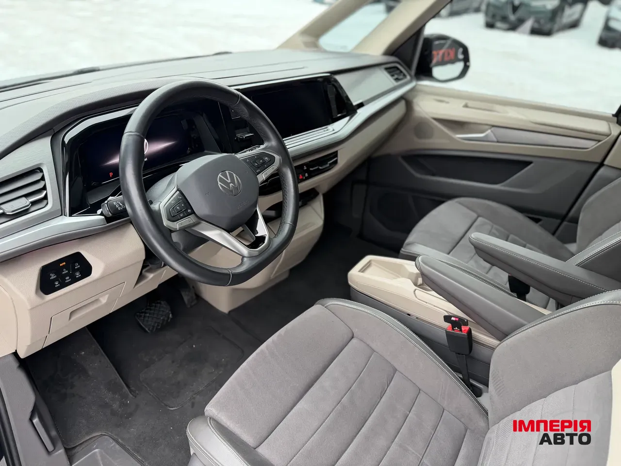 Volkswagen Multivan - фото 8