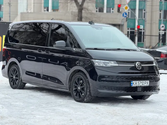 Volkswagen Multivan - фото 2