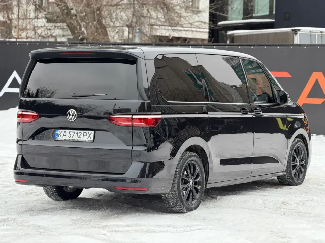 Volkswagen Multivan - фото 4