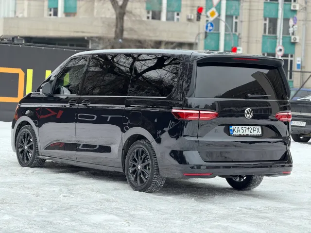 Volkswagen Multivan - фото 5