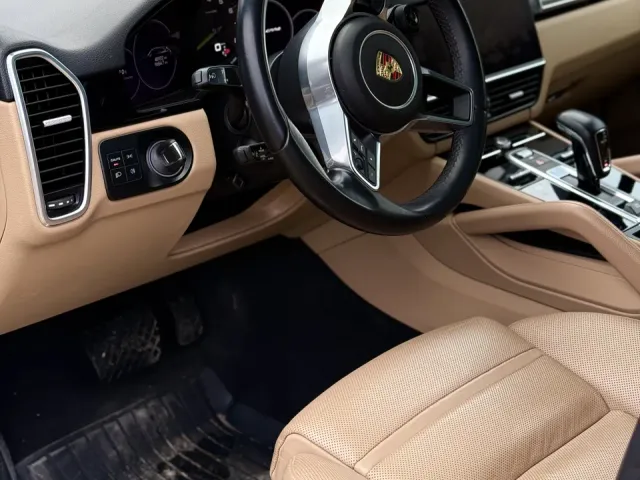 Porsche Cayenne - фото 3