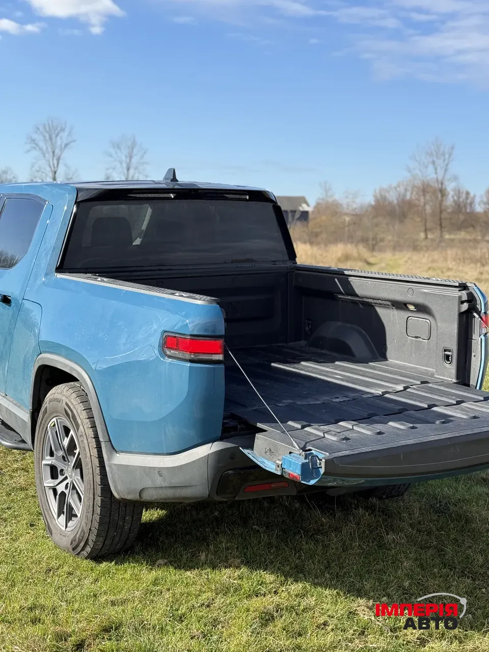 Rivian R1T - фото 3