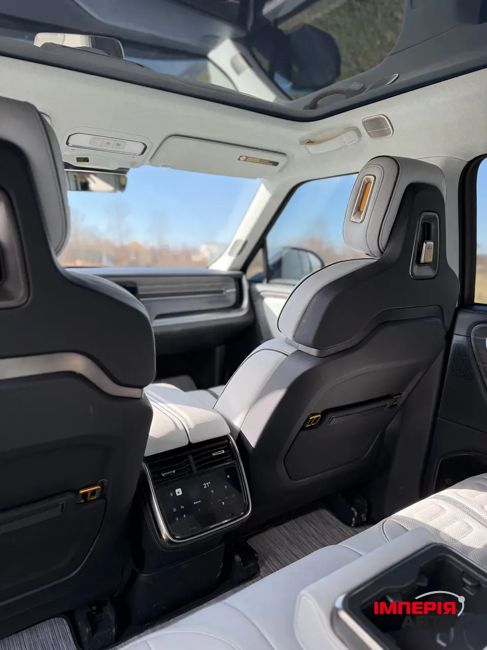 Rivian R1T - фото 6