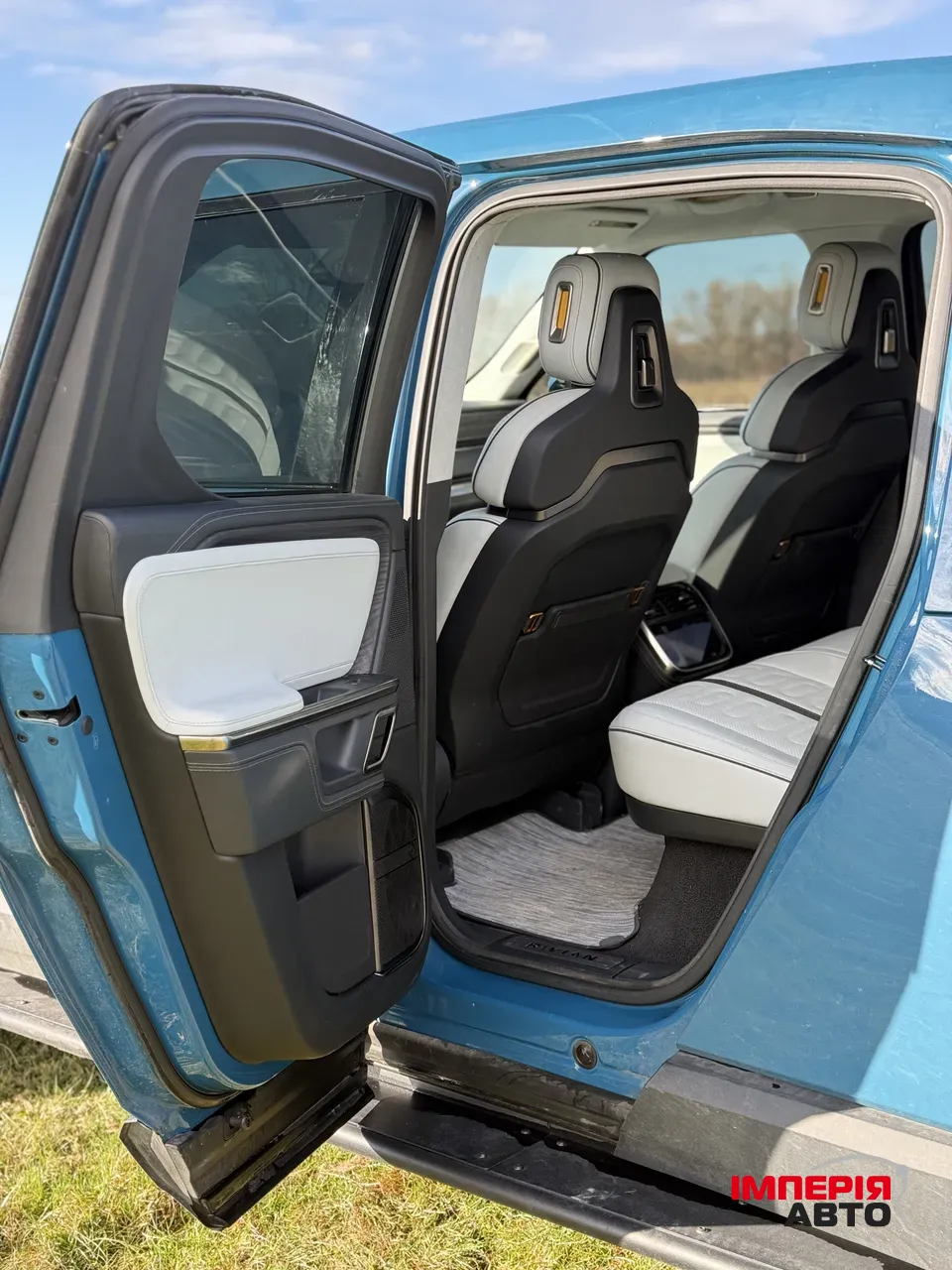 Rivian R1T - фото 7
