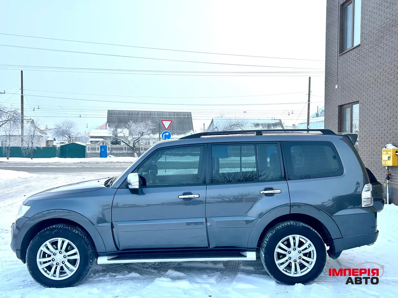 Mitsubishi Pajero - фото 8