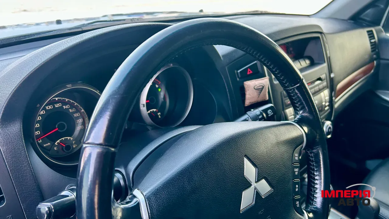 Mitsubishi Pajero - фото 38