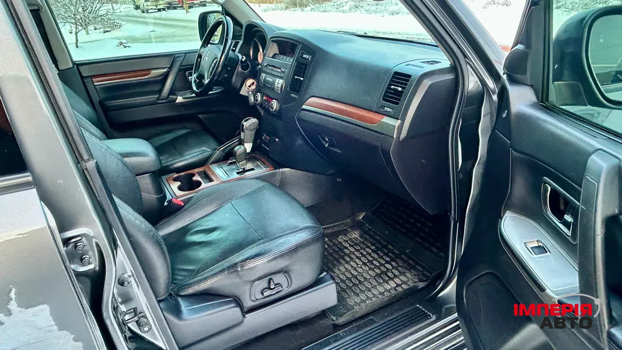 Mitsubishi Pajero - фото 30