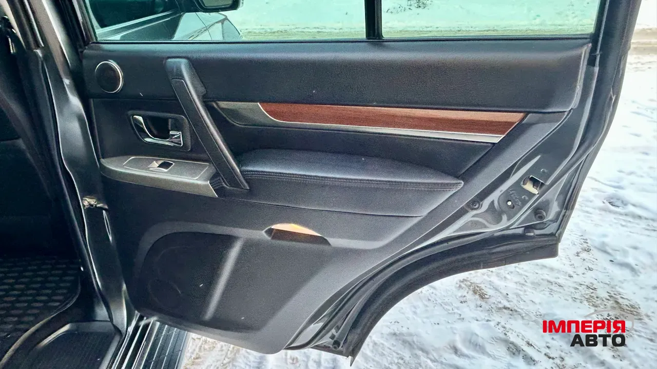 Mitsubishi Pajero - фото 26