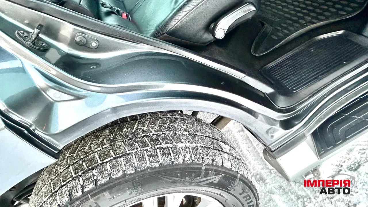 Mitsubishi Pajero - фото 25