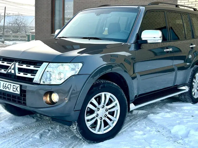 Mitsubishi Pajero - фото 1