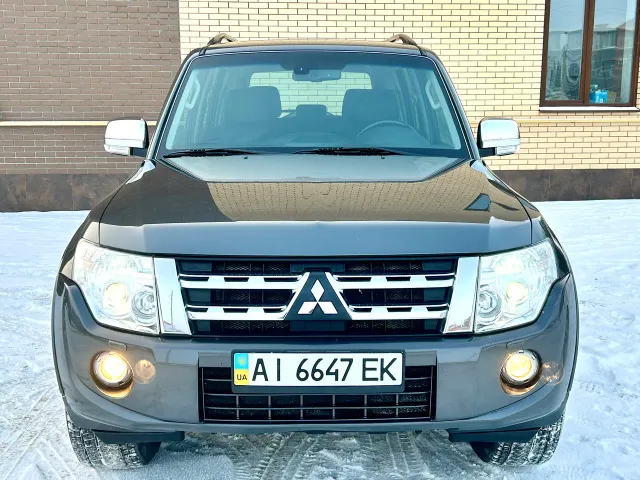 Mitsubishi Pajero - фото 2