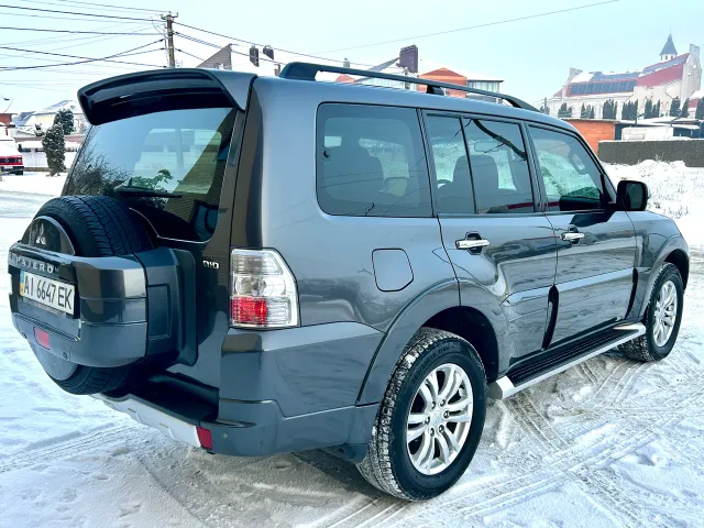Mitsubishi Pajero - фото 5