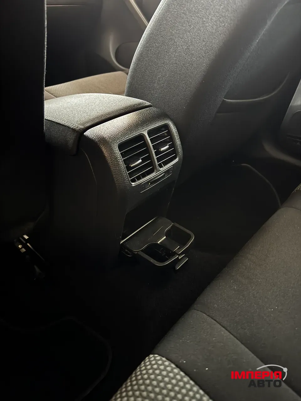 Volkswagen Golf - фото 19