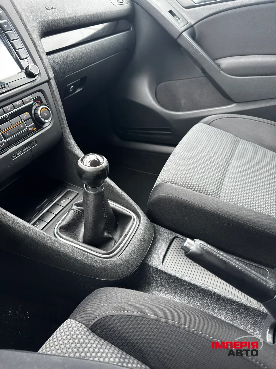 Volkswagen Golf - фото 16