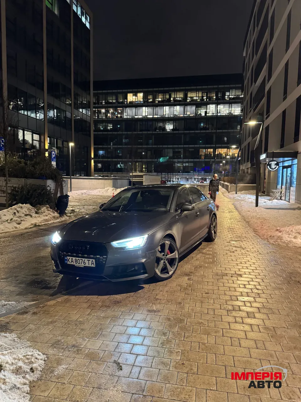 Audi S4 - фото 1