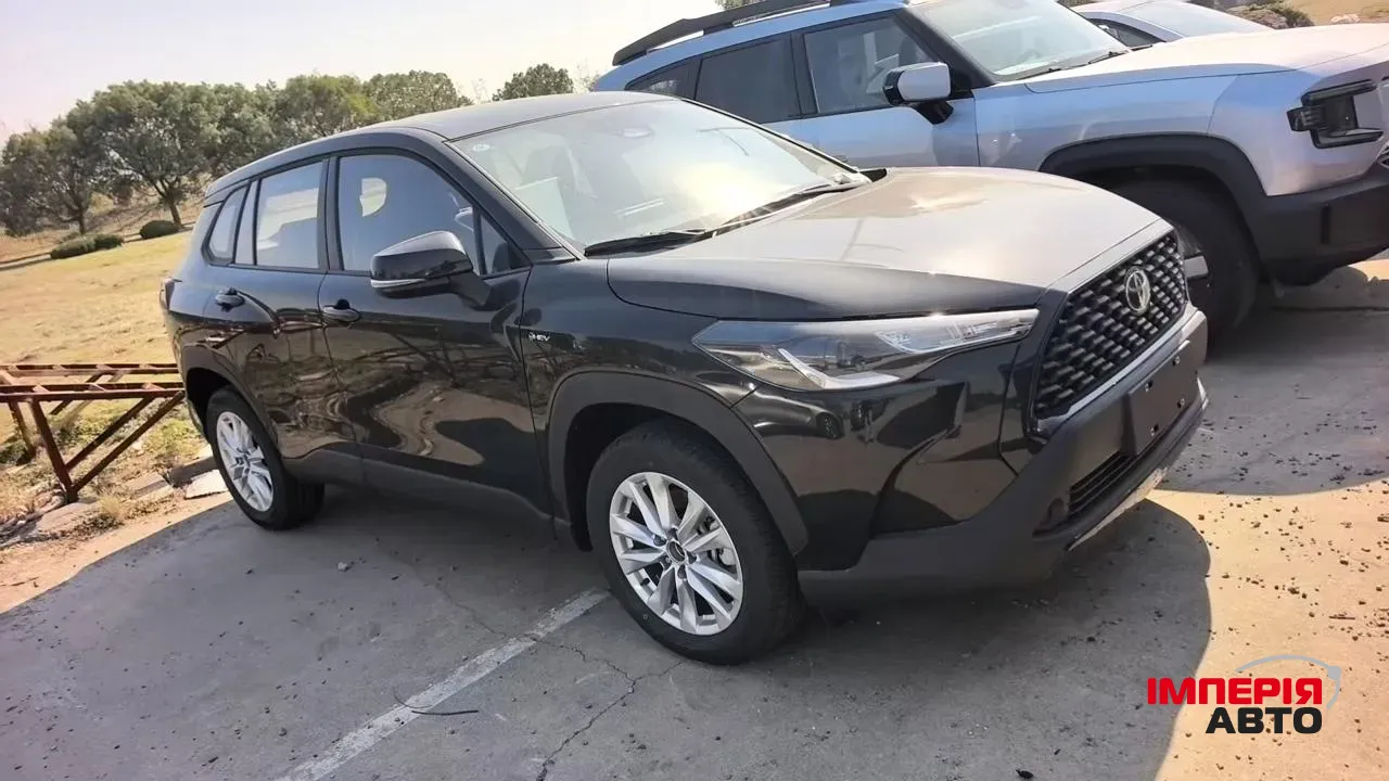 Toyota Corolla Cross - фото 3