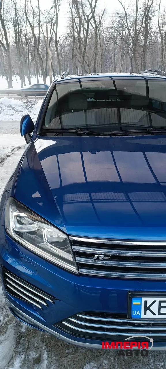 Volkswagen Touareg - фото 1