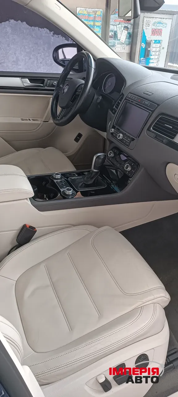 Volkswagen Touareg - фото 5