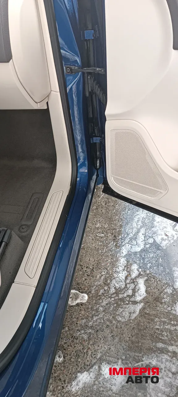 Volkswagen Touareg - фото 4