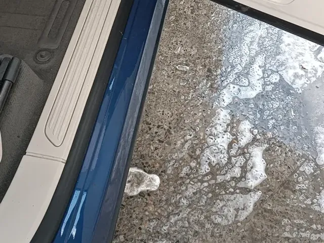 Volkswagen Touareg - фото 4