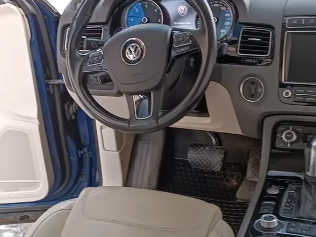 Volkswagen Touareg - фото 3
