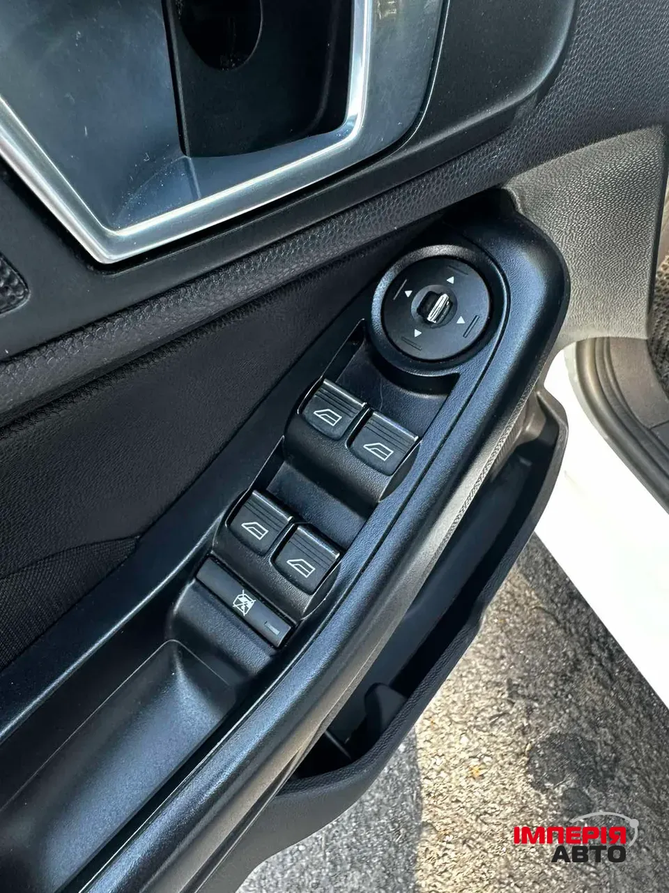 Ford Fiesta - фото 9