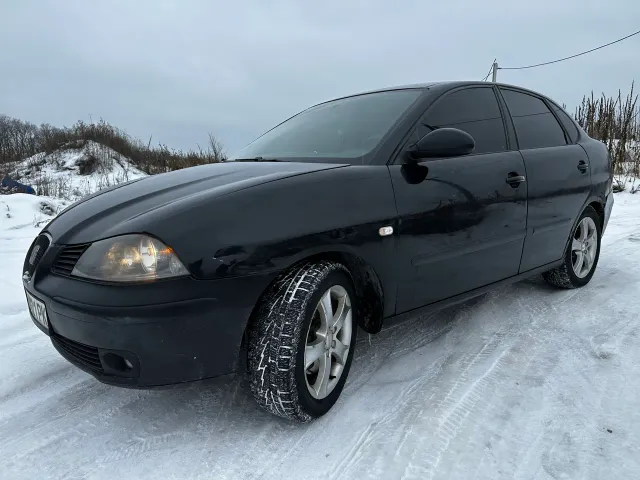 SEAT Cordoba - фото 2