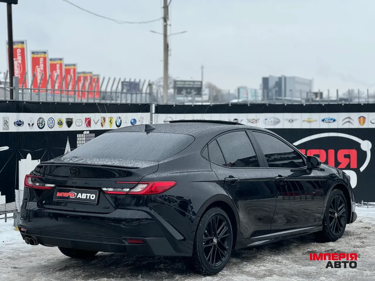 Toyota Camry - фото 5