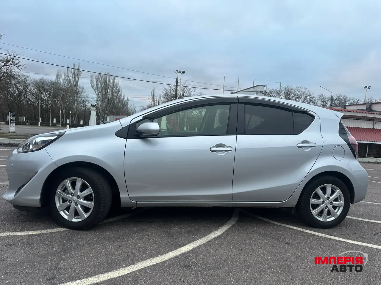 Toyota Aqua - фото 18