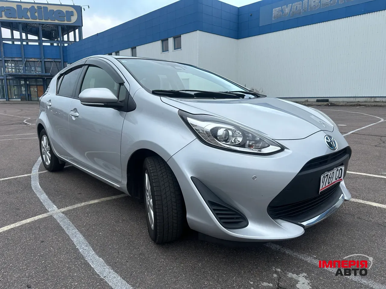 Toyota Aqua - фото 5